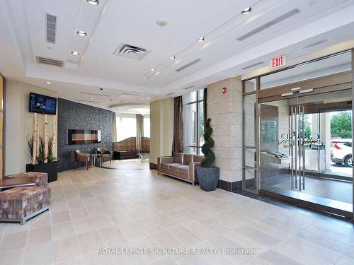 905-310 Burnhamthorpe Rd W, Mississauga, ON - Indoor Photo Showing Other Room