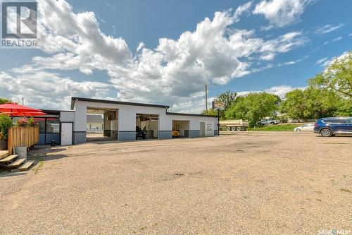 1105 Athabasca Street E, Moose Jaw, SK 