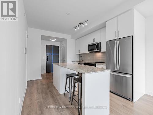 512 - 345 Wheat Boom Drive, Oakville, ON - Indoor Photo Showing Kitchen