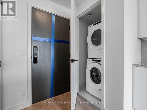 512 - 345 Wheat Boom Drive, Oakville, ON - Indoor Photo Showing Laundry Room