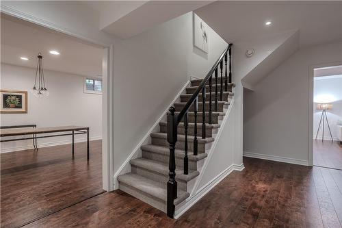 4016 Lantern Lane, Burlington, ON - Indoor Photo Showing Other Room