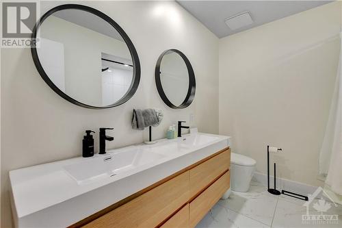 21 Parmalea Crescent, Ottawa, ON - Indoor Photo Showing Bathroom