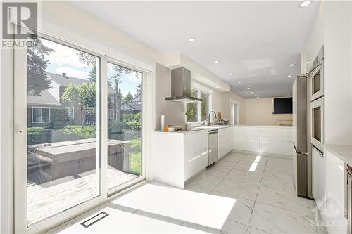 21 Parmalea Crescent, Ottawa, ON - Indoor Photo Showing Kitchen