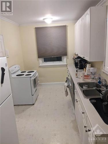 456 Riverdale Avenue, Ottawa, ON - Indoor Photo Showing Laundry Room