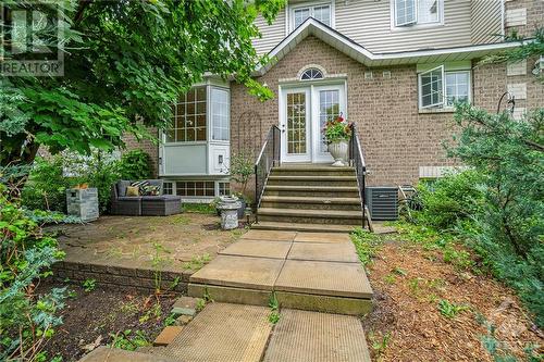 12 Riverbank Court, Stittsville, ON - Outdoor