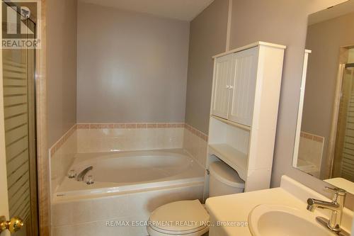 2050 Glenhampton Road, Oakville (West Oak Trails), ON - Indoor Photo Showing Bathroom