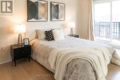 25 Mccague Avenue N, Richmond Hill, ON - Indoor Photo Showing Bedroom