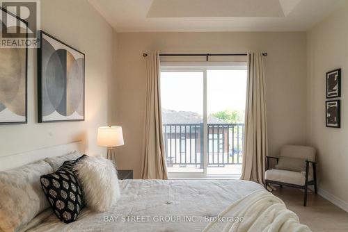 25 Mccague Avenue N, Richmond Hill, ON - Indoor Photo Showing Bedroom