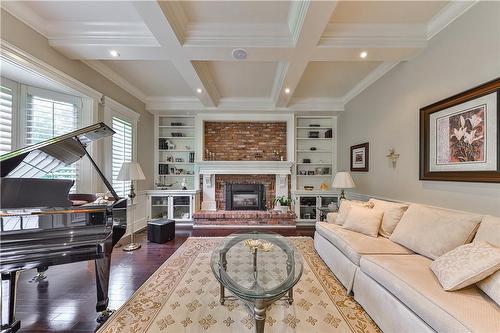 2314 Hoover Court, Burlington, ON - Indoor Photo Showing Living Room With Fireplace