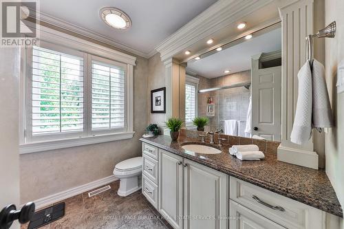 2314 Hoover Court, Burlington (Tyandaga), ON - Indoor Photo Showing Bathroom