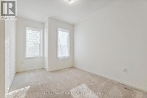 65 - 31 Caspian Square, Clarington, ON - Indoor Photo Showing Other Room