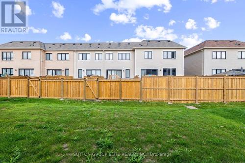 65 - 31 Caspian Square, Clarington, ON - Outdoor