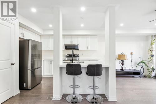 65 - 31 Caspian Square, Clarington, ON - Indoor Photo Showing Kitchen