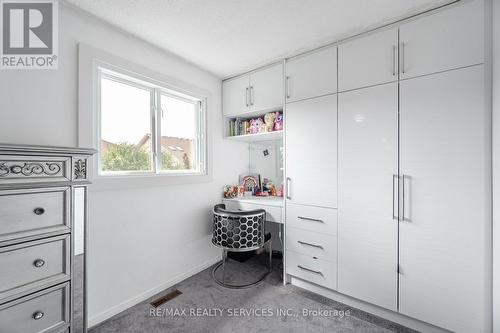 6 Sproule Drive, Brampton (Downtown Brampton), ON - Indoor Photo Showing Laundry Room