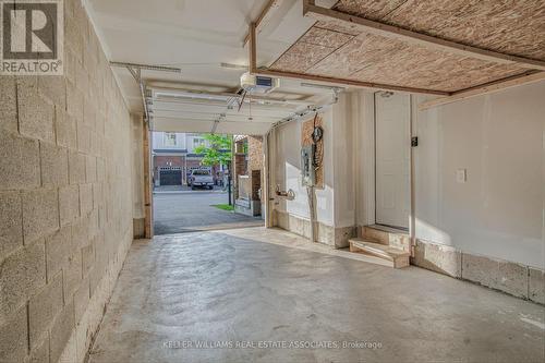 1135 Duignan Crescent, Milton (Ford), ON - Indoor Photo Showing Garage