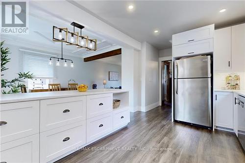 117 Elmview Street W, Welland, ON - Indoor Photo Showing Kitchen