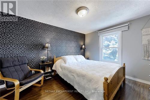 117 Elmview Street W, Welland, ON - Indoor Photo Showing Bedroom