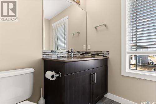 4225 E Keller Avenue, Regina, SK - Indoor Photo Showing Bathroom