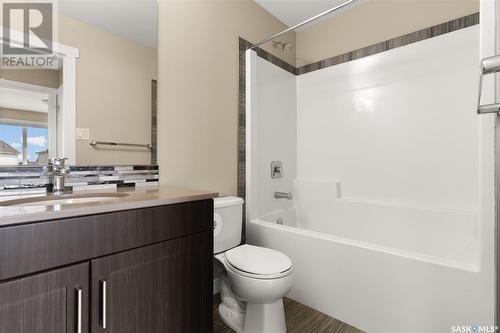 4225 E Keller Avenue, Regina, SK - Indoor Photo Showing Bathroom