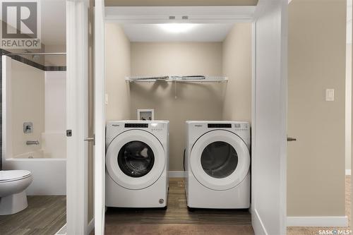 4225 E Keller Avenue, Regina, SK - Indoor Photo Showing Laundry Room