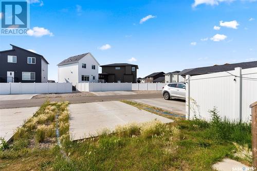 4225 E Keller Avenue, Regina, SK - Outdoor