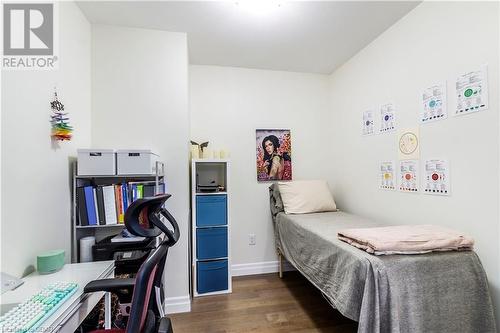 1878 Gordon Street Unit# 307, Guelph, ON - Indoor Photo Showing Bedroom