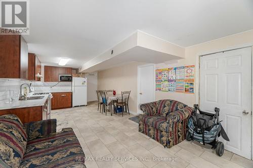 3779 Keenan Crescent, Mississauga (Malton), ON - Indoor