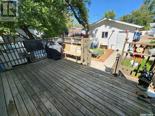 205 1St Avenue Nw, Weyburn, SK - Outdoor With Deck Patio Veranda