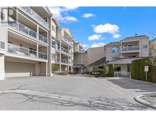 2100 Boucherie Road Unit# 415, West Kelowna, BC - Outdoor