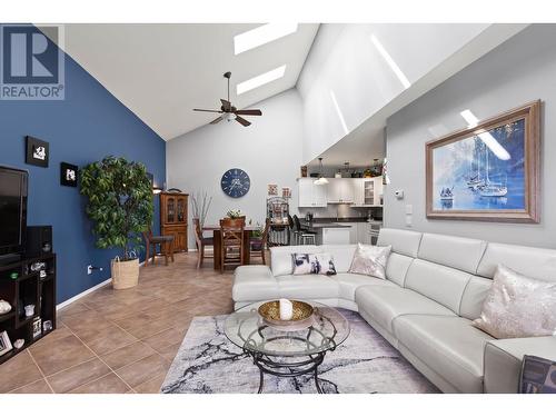 2100 Boucherie Road Unit# 415, West Kelowna, BC - Indoor Photo Showing Living Room