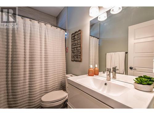 6670 Blackcomb Way, Vernon, BC - Indoor Photo Showing Bathroom