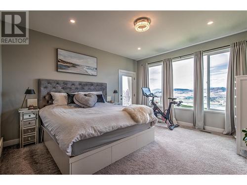 6670 Blackcomb Way, Vernon, BC - Indoor Photo Showing Bedroom