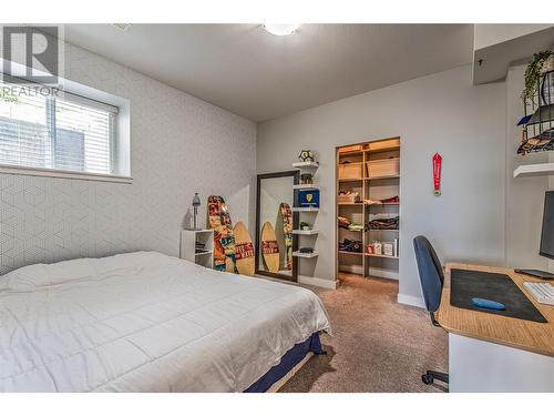 6670 Blackcomb Way, Vernon, BC - Indoor Photo Showing Bedroom