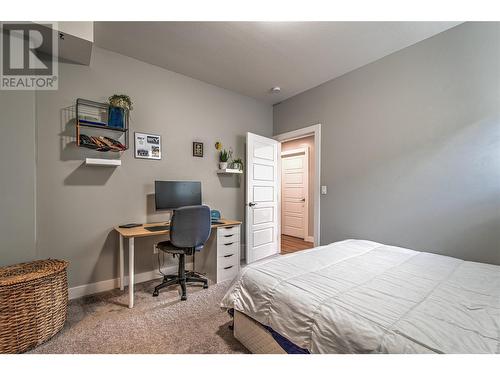 6670 Blackcomb Way, Vernon, BC - Indoor Photo Showing Bedroom