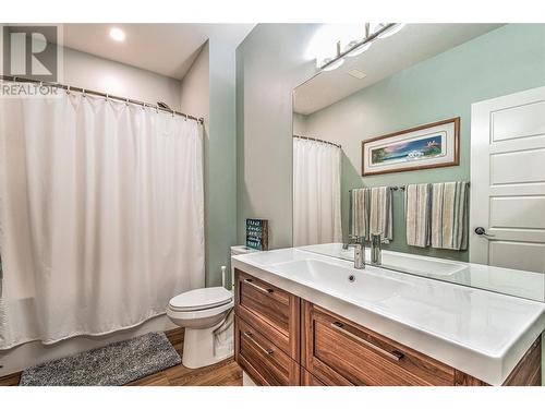 6670 Blackcomb Way, Vernon, BC - Indoor Photo Showing Bathroom