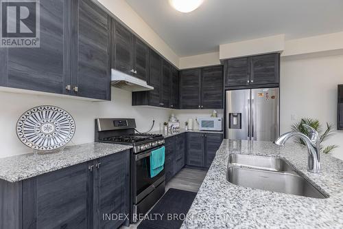 2 Haydrop Road, Brampton (Bram East), ON - Indoor Photo Showing Kitchen With Double Sink