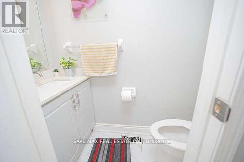 14 Seed Court, Brampton (Fletcher'S Creek Village), ON - Indoor Photo Showing Bathroom