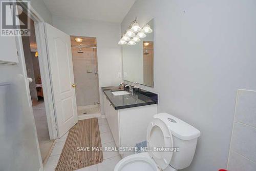 14 Seed Court, Brampton (Fletcher'S Creek Village), ON - Indoor Photo Showing Bathroom