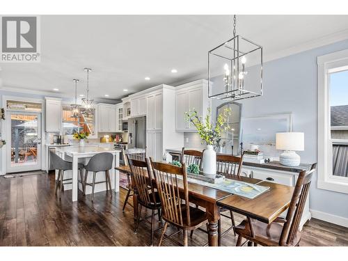 1598 Emerald Drive, Kamloops, BC - Indoor Photo Showing Dining Room