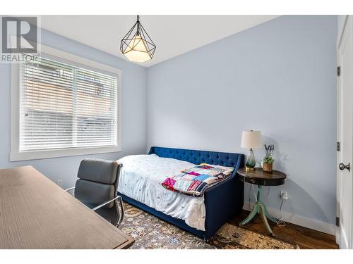 1598 Emerald Drive, Kamloops, BC - Indoor Photo Showing Bedroom