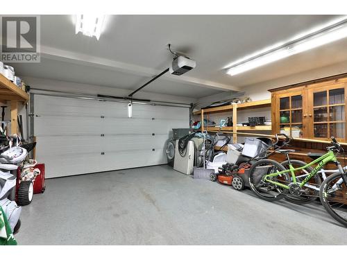 1598 Emerald Drive, Kamloops, BC - Indoor Photo Showing Garage