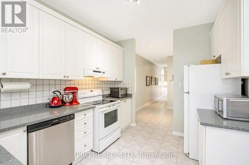 8 Meadowlark Drive, Halton Hills (Georgetown), ON - Indoor Photo Showing Kitchen