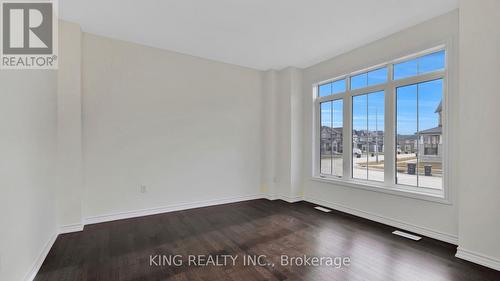 1691 Corsal Court, Innisfil, ON - Indoor Photo Showing Other Room