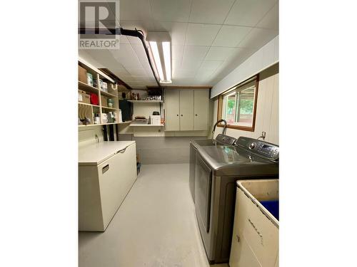 3164 Murray Road, South Slocan, BC - Indoor Photo Showing Laundry Room