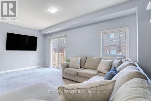 37 - 9 Hampton Brook Way, Hamilton (Mount Hope), ON - Indoor Photo Showing Living Room