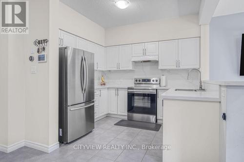 37 - 9 Hampton Brook Way, Hamilton (Mount Hope), ON - Indoor Photo Showing Kitchen