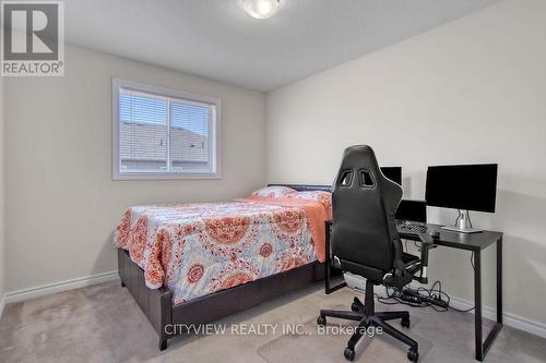 37 - 9 Hampton Brook Way, Hamilton (Mount Hope), ON - Indoor Photo Showing Bedroom