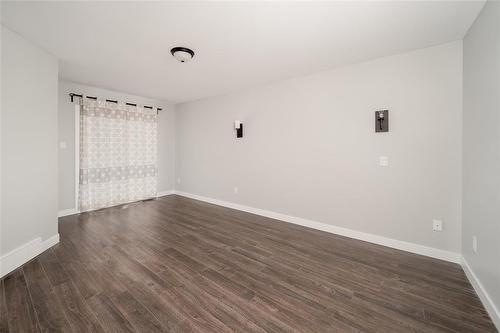 6 Parkside Place, Steinbach, MB - Indoor Photo Showing Other Room