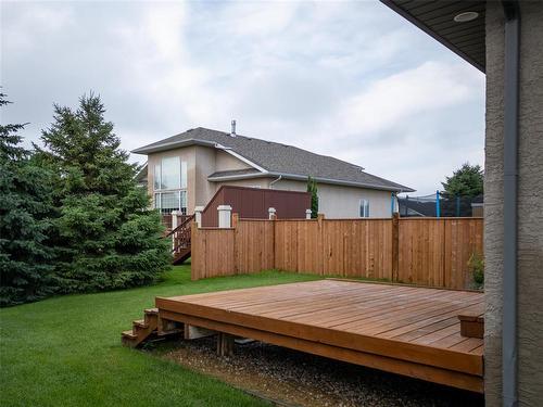 6 Parkside Place, Steinbach, MB - Outdoor With Exterior