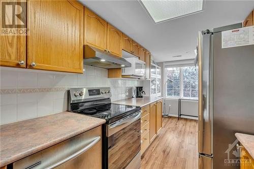 4472 Harper Avenue, Ottawa, ON - Indoor Photo Showing Kitchen With Stainless Steel Kitchen